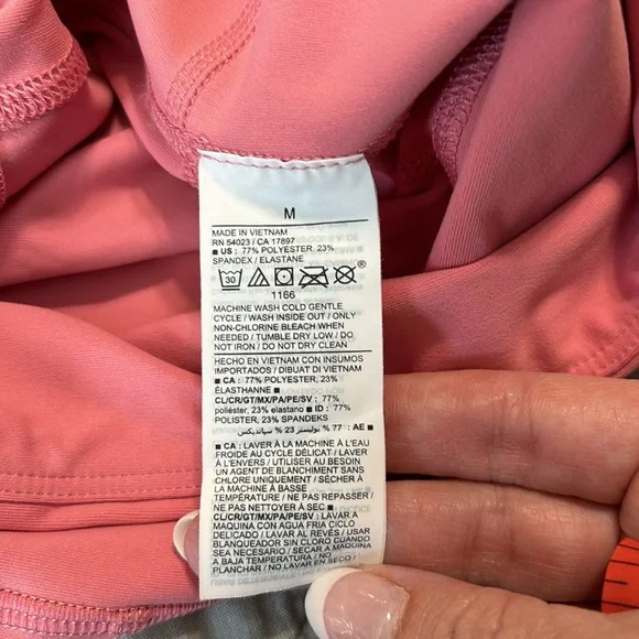 NWOT - Old Navy Active Powersoft High Waist Bike Shorts Size M - Picture 5 of 6